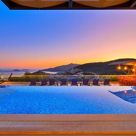5 Bedroom Luxury Villa In Kalkan - 1019